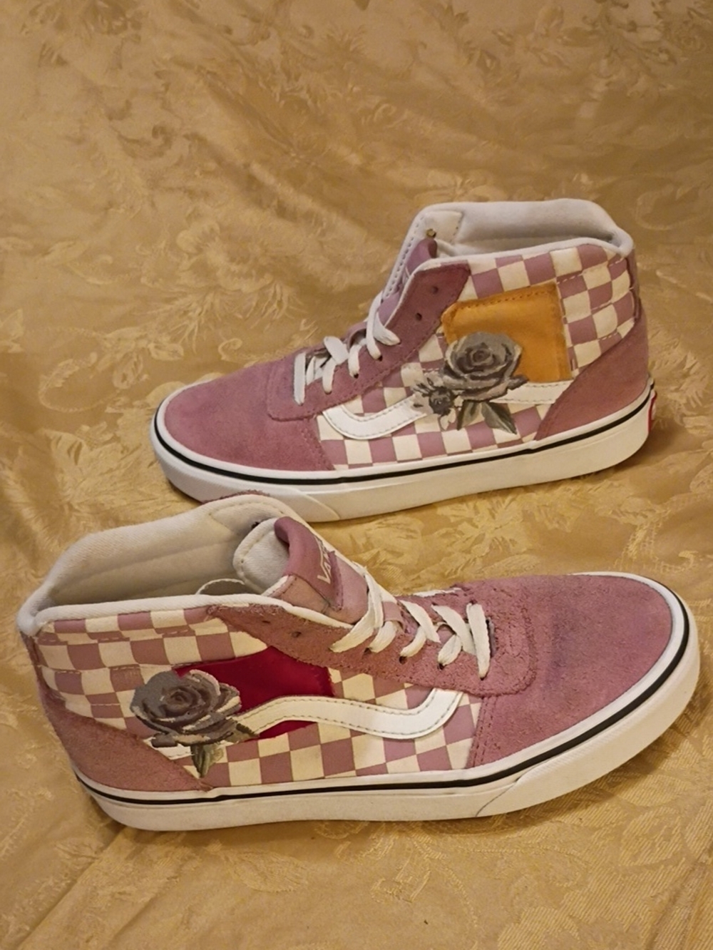 VANS High-Top Checkerboard Suede Pink with Rose Detail Women's 6.5 Men's 5.0